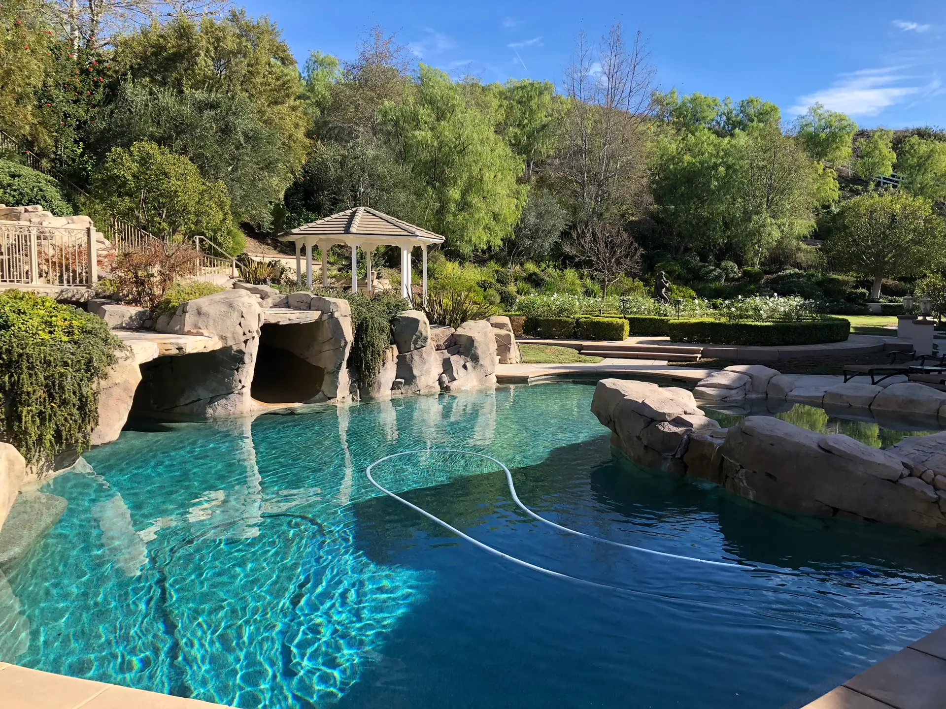 #1 Pool Service Carlsbad | AZUL Pool Cares | San Diego CA