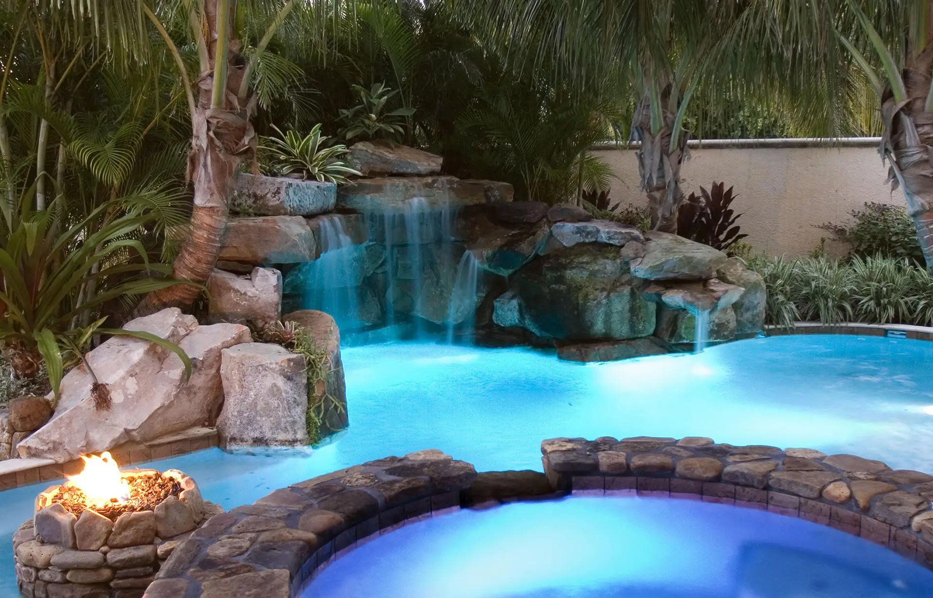About Us | AZUL Pool Cares | San Diego CA